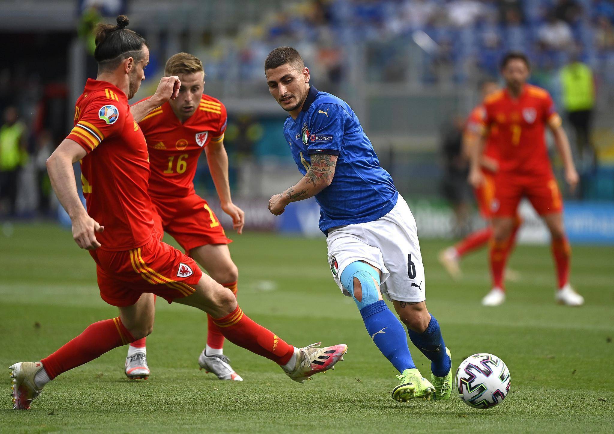 包含波兰备战比利时，欧预赛强强对话精彩上演的词条