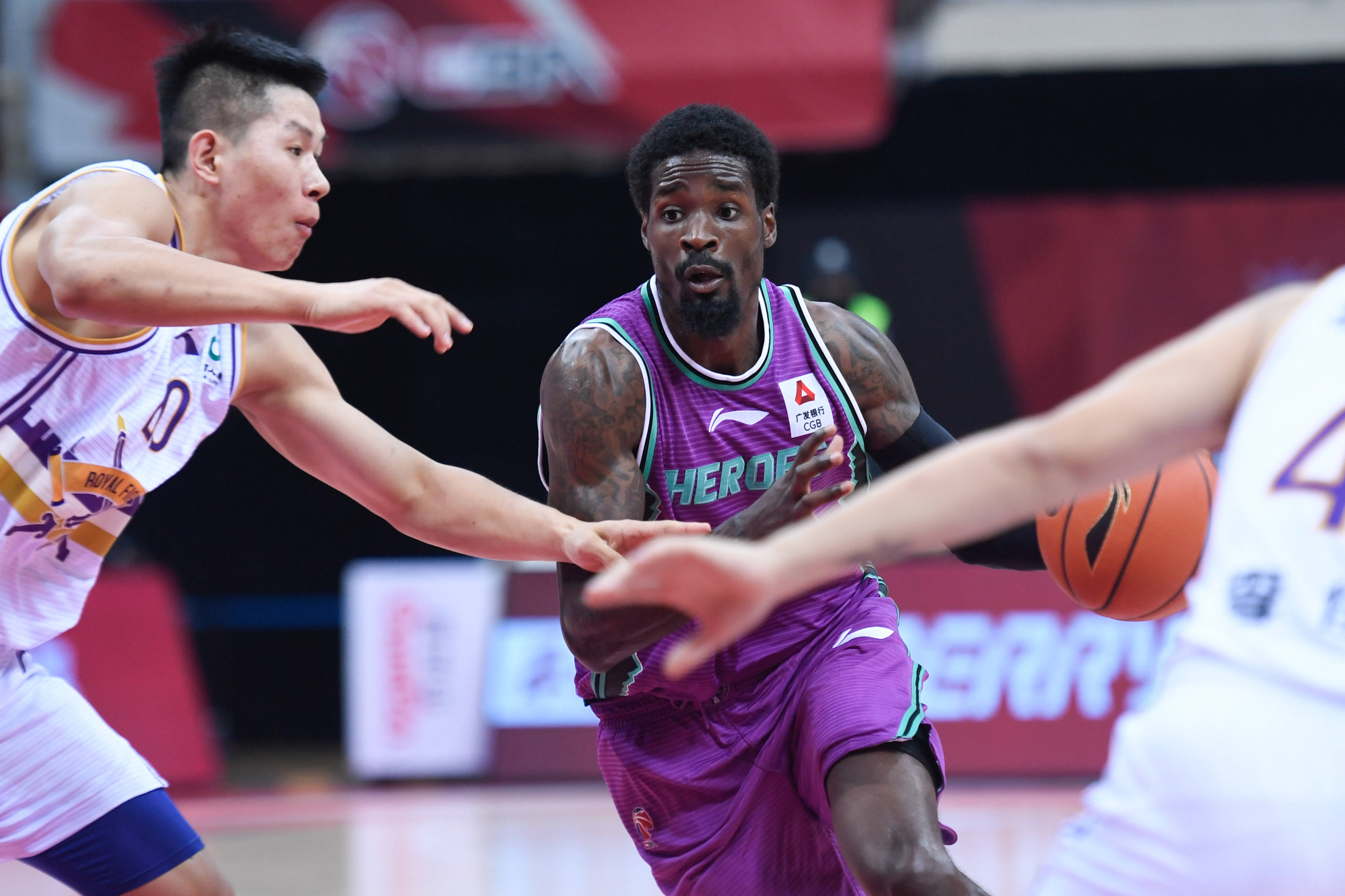 球队官方确认外援加盟迎来强援加盟