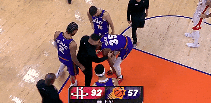 包含爆冷！篮球强队意外出局震惊全场的词条