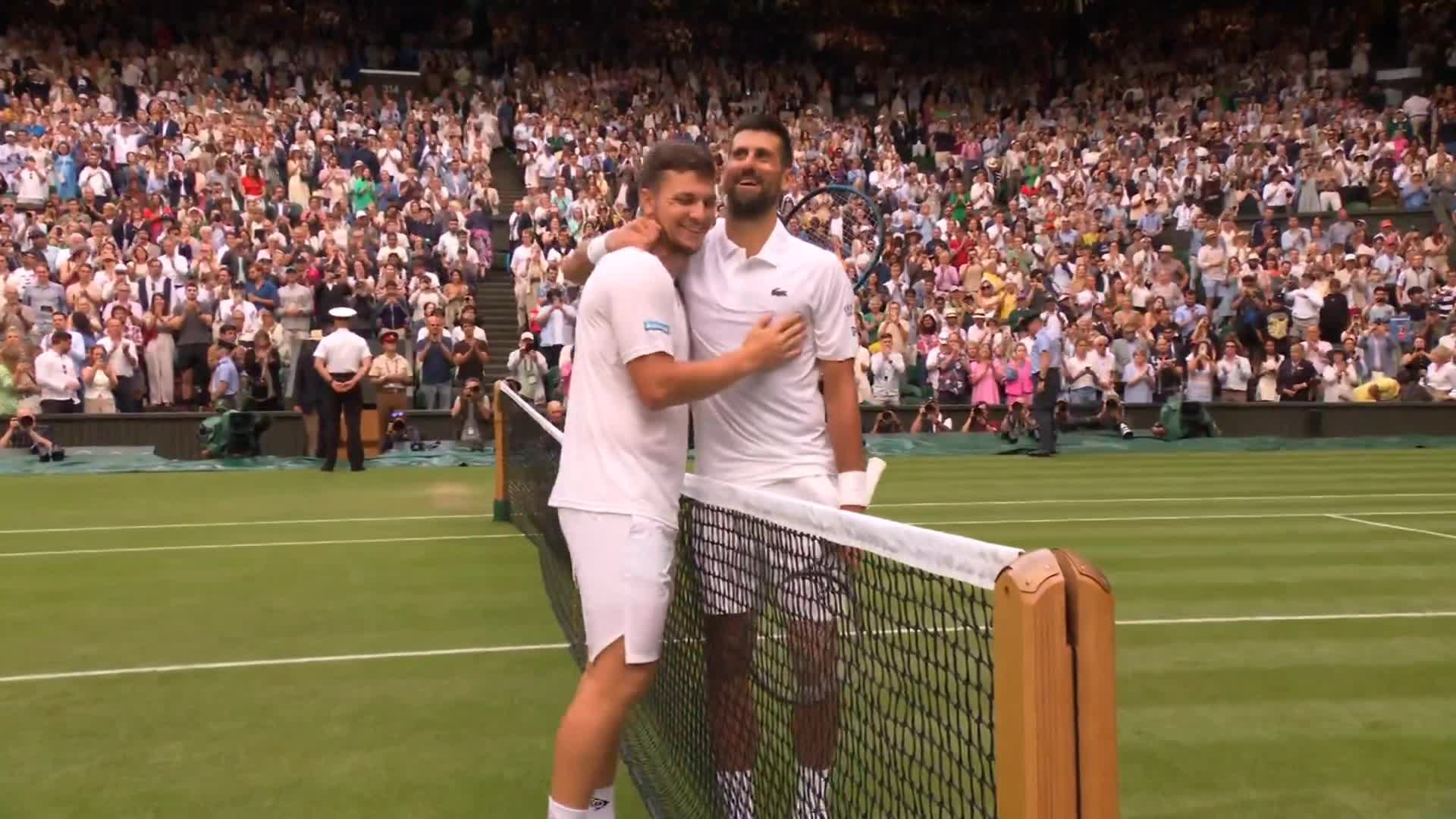 温网碾压戴维斯杯,德约科维奇点燃赛场的简单介绍 温网碾压戴维斯杯,德约科维奇点燃赛场的简单介绍