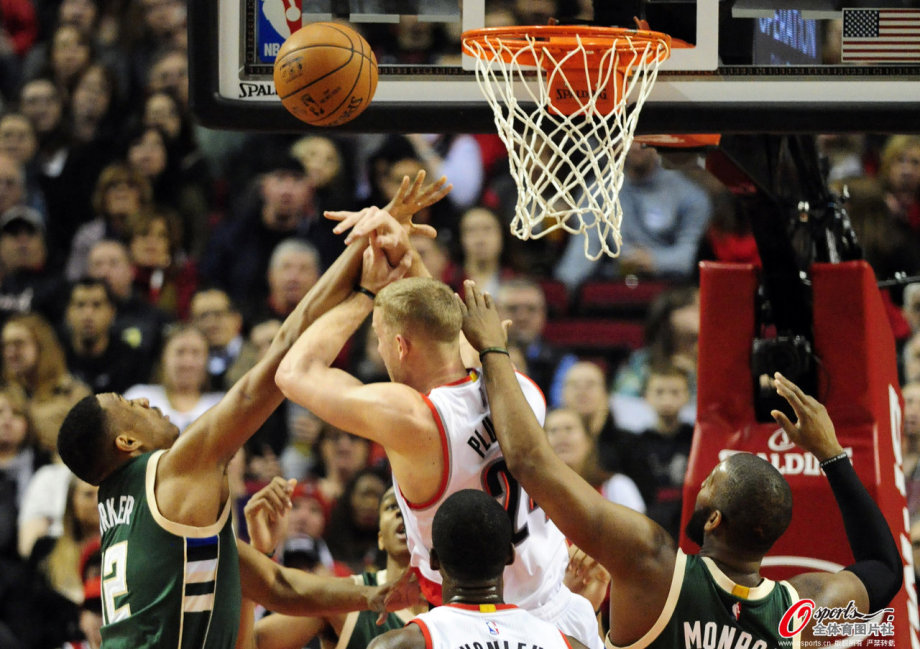 灰熊绝杀辽宁队，麦科勒姆统治全场