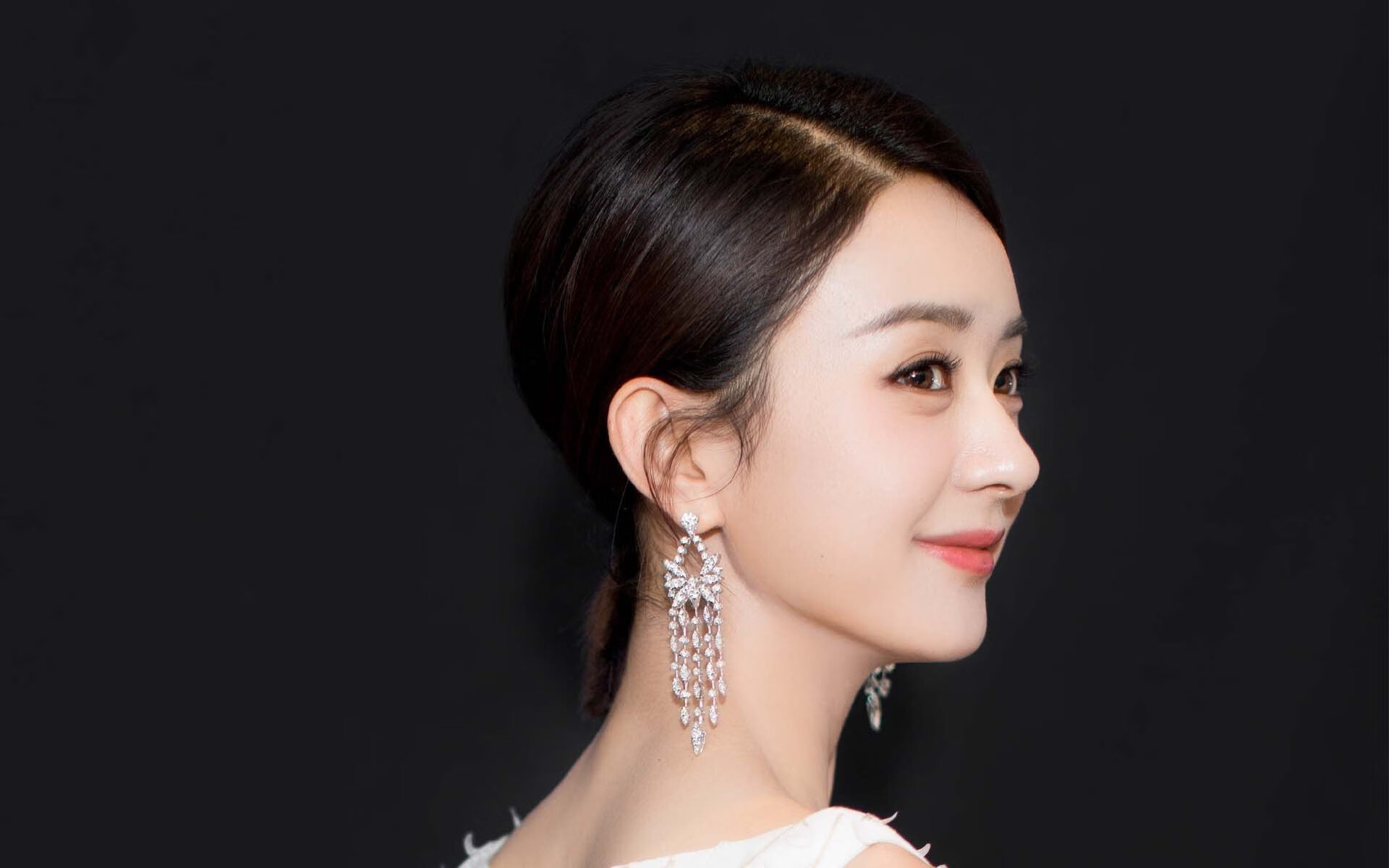 尼日利亚与里昂的巅峰对决，NBA总决赛焦点战里昂胜出