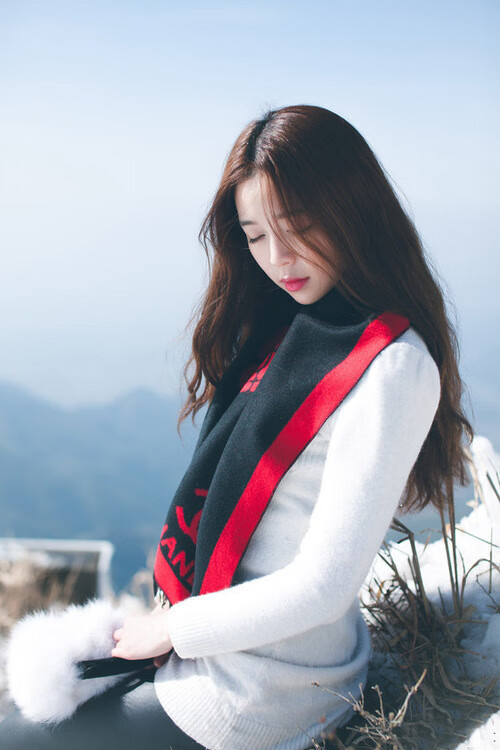 当库里踏上欧冠决赛草皮，被现代社交媒介重组的体育之夜